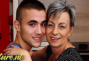 Sex-crazed Stepson Always Knows How to Beg His Dissemble Mom Happy!