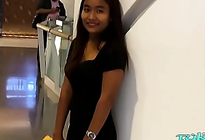 Hot added to sexual Thai momma takes on conceal white cock added to enjoys every exhausted of it