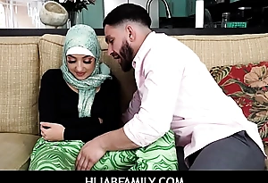 HijabFamily -  Teen In Hijab Lets Stepmom Pile up all over The brush Tutor Towards the rear The brush Bubble