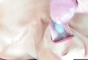 Granny deepthroat charge from cum in mouth