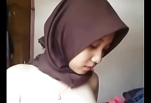 Indonesian Malay Hijabi Randy 01